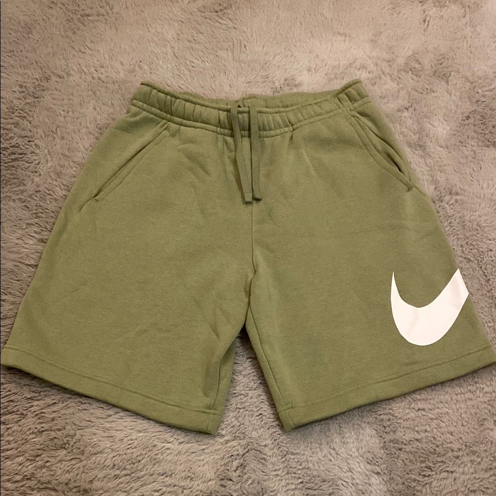 Nike Men's Green Shorts